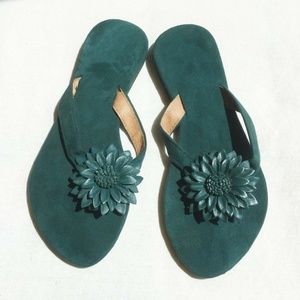 Bali flip flop sandal, Green suede leather